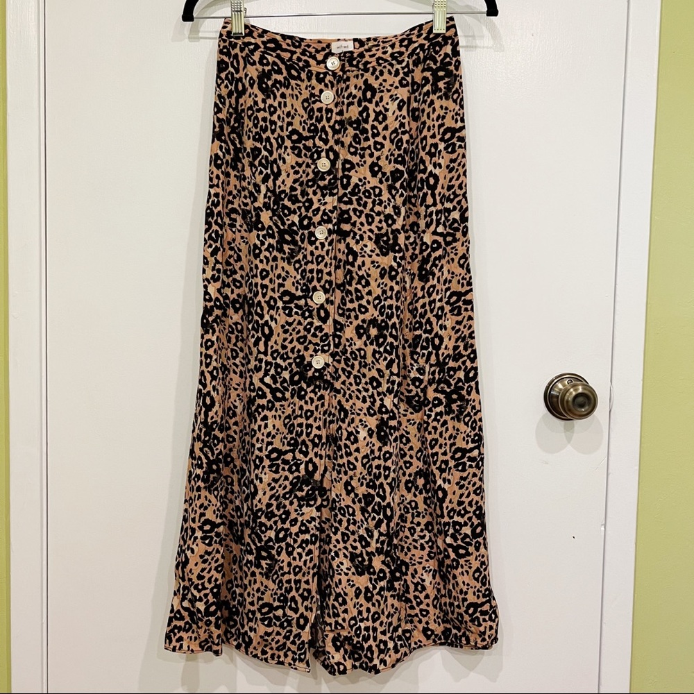 Aritzia Wilfred Amelie midi skirt leopard print size 0